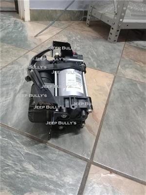 Brand new Jeep Grand Cherokee WK2 Air Suspension Pump