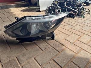 Nissan Qashqai J11 Headlight