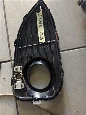 BMW F21 sport forglight grills for sell in good condition nice and clean