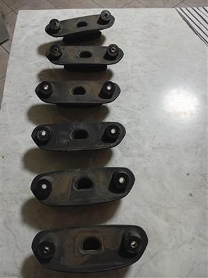 Chevrolet utility 2015 tornique cover latches