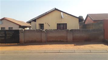 Reasonable & well located House for Sale in Tembisa