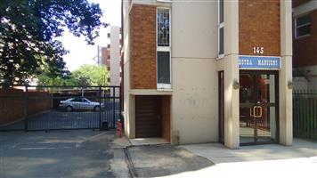 Room to Rent in Botha Mansions