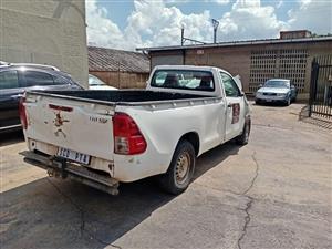 2016 TOYOTA HILUX 2.4 GD S/C