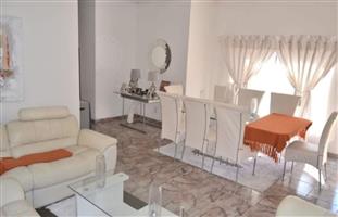 House For Sale in Thatchfield Estate