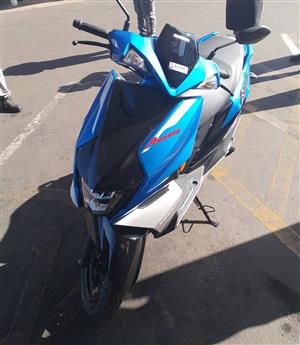Suzuki avenis for sale, excellent condition never been used,0 kilometer