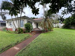 House For Sale in Broadway