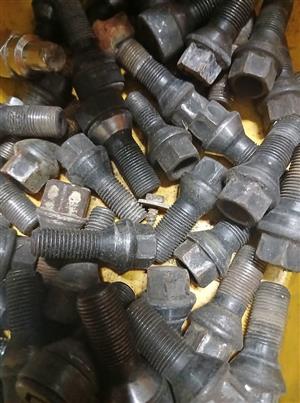 Bmw fine and rough wheel nuts