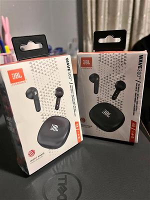JBL Earpods for sale