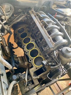 URGENT SALE  BMW M52B28 SUBASSEMBLY 