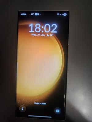 Samsung S23 Ultra with spen