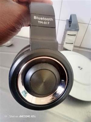 Second Hand Bluetooth headphones
