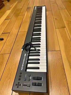 M AUDIO MIDI 88 KEYSTATION (New)