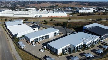 Warehouse to let in Longlake