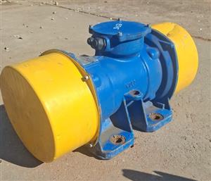 Visam Vibrating Motor SPX-50 2.5KW