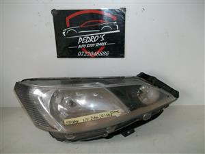 Nissan NV200 right headlight