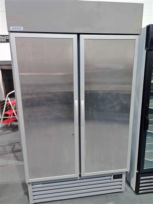 1140 STAYCOLD  s/steel fridge