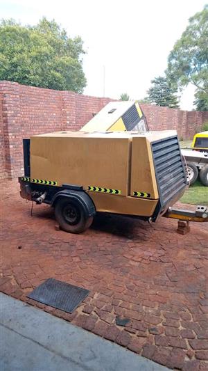 Kaeser m100 400cfm compressor