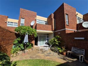Townhouse For Sale in Elarduspark