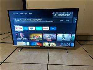 Skyworth 32 inch Smart and TV 