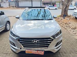 2017 HYUNDAI TUCSON 2.0  AUTOMATIC  PETROL  SILVER COLOUR  REVERSE CAMERA  REVERSE SENSOR