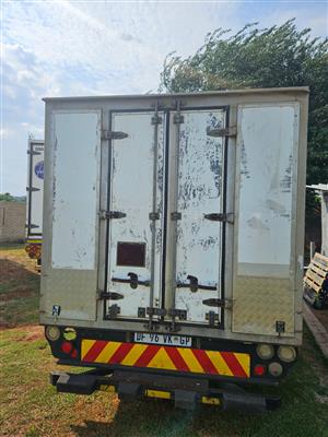 Isuzu NMR250 2014 box body trucks