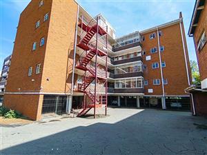 Apartment For Sale in Arcadia