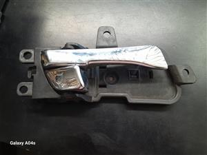 HYUNDAI SONATA RIGHT FRONT INNER DOOR HANDLE FOR SALE