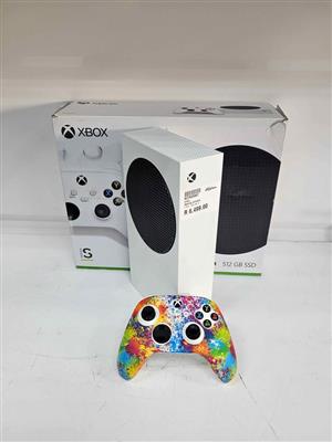 Microsoft Xbox Series S gaming console.