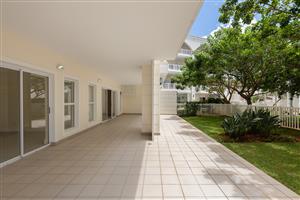 Spacious townhouse in secure estate.