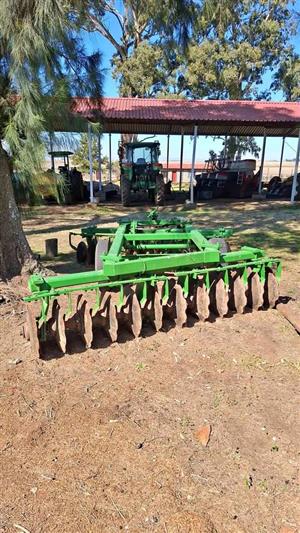 John Shearer 24 disc trailed hydraulic disc harrow for sale