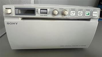  SONY UP-895MD MEDICAL THERMAL PRINTER .