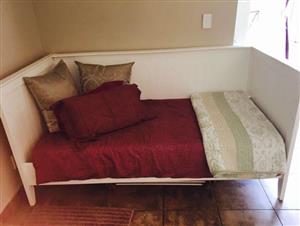 Single bed/Day bed for sale