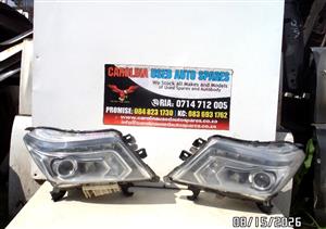 Nissan Navara left and right xenon headlight (2015-2021)