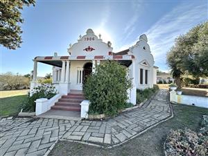 Iconic Character Home on a 3489sqm Stand – A Rare Find!