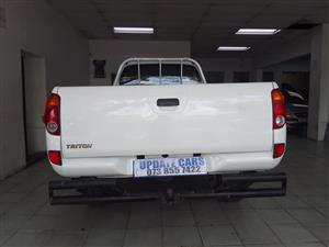 2014 MITSUBISHI TRITON 2.4 4X2 SINGLE CAB MANUAL  PETROL WHITE COLOR 