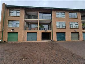 Modern 2-Bedroom Apartment with Balcony & Tandem Garage