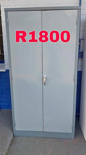 Stationery steel cabinet for sale!