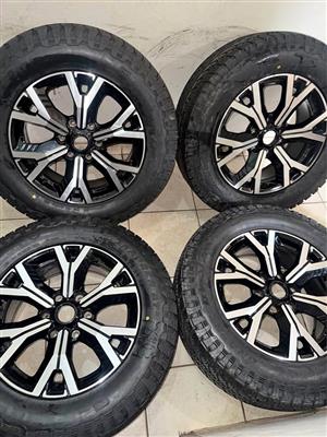 Isuzu new shape 18inch rim with 265/60R18 general grabber