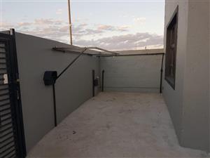 Bachelor apartment accommodation in KAGISO 