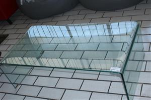 GLASS COFFEE TABLE (S067791C)