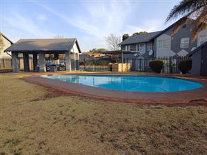 Townhouse For Sale in Ridgeway