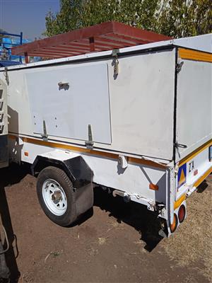 Trailer with roof rack for sale