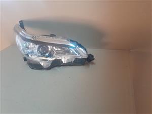 2016-2020 TOYOTA FORTUNER RIGHT SIDE HEADLIGHT FOR SALE