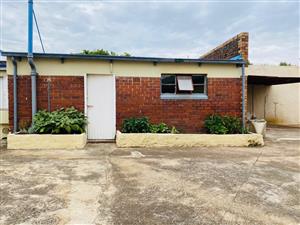 Garden Cottage Rental Monthly in The Hill