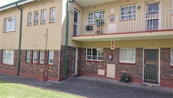 Very neat apartment for sale in secure complex in Sasolburg.