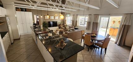  ABSOLUTELY STUNNING HOUSE FOR SALE IN SE8 