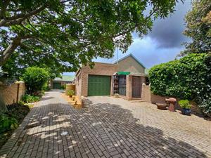 House For Sale in Still Bay West