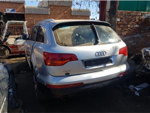 2007 Audi Q7 3.0 TDI stripping breaking for used spares parts for sale