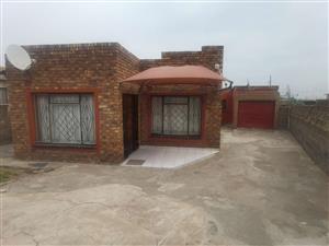 House For Sale in Tembisa