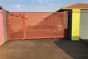 House Rental Monthly in Dawn Park